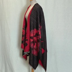 Poncho Bryone | Laura Vita Store