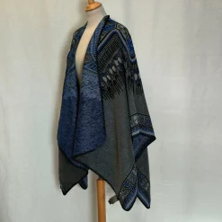 Poncho Pluma | Laura Vita Hot